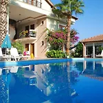 Crescent Hasirci Hotel 4*