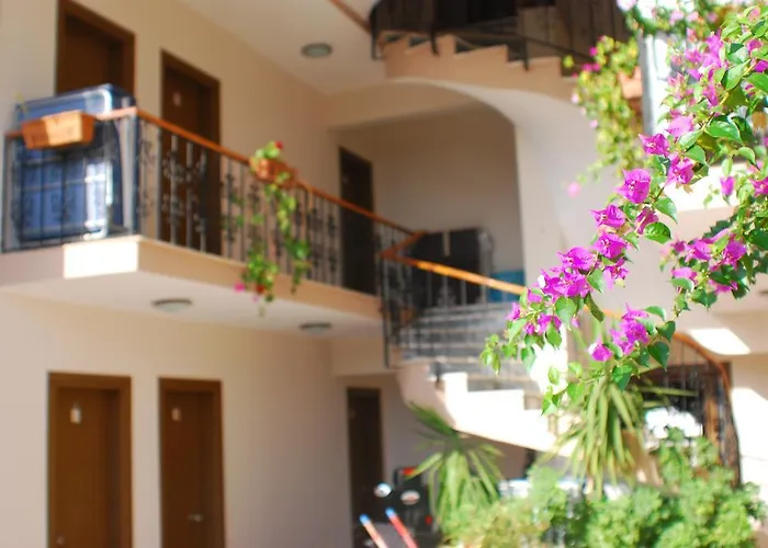 Otel Crescent Hasirci 4*