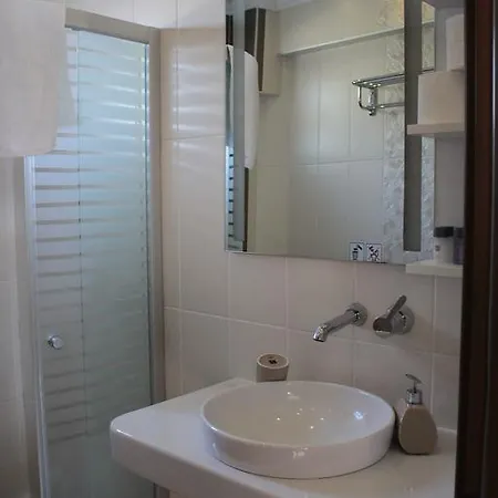 Hotel Crescent Hasirci