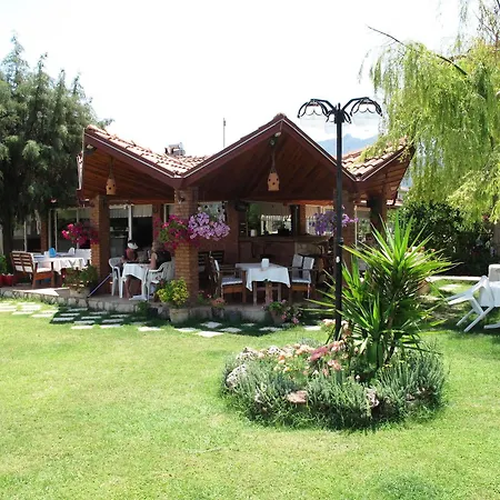Hotel Crescent Hasirci