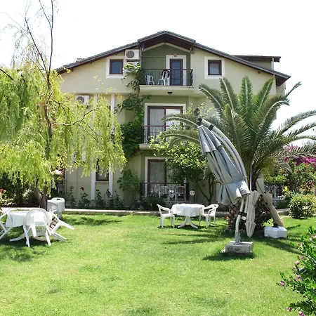 Hotel Crescent Hasirci
