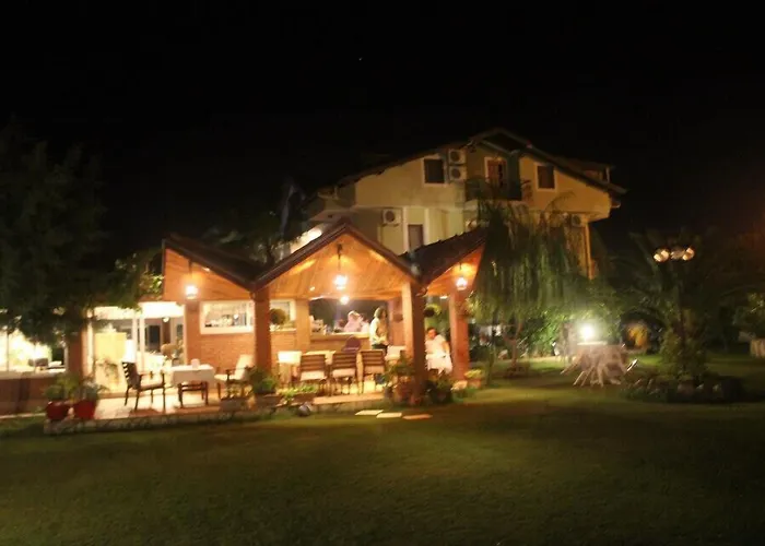 Crescent Hasirci Hotell 4*